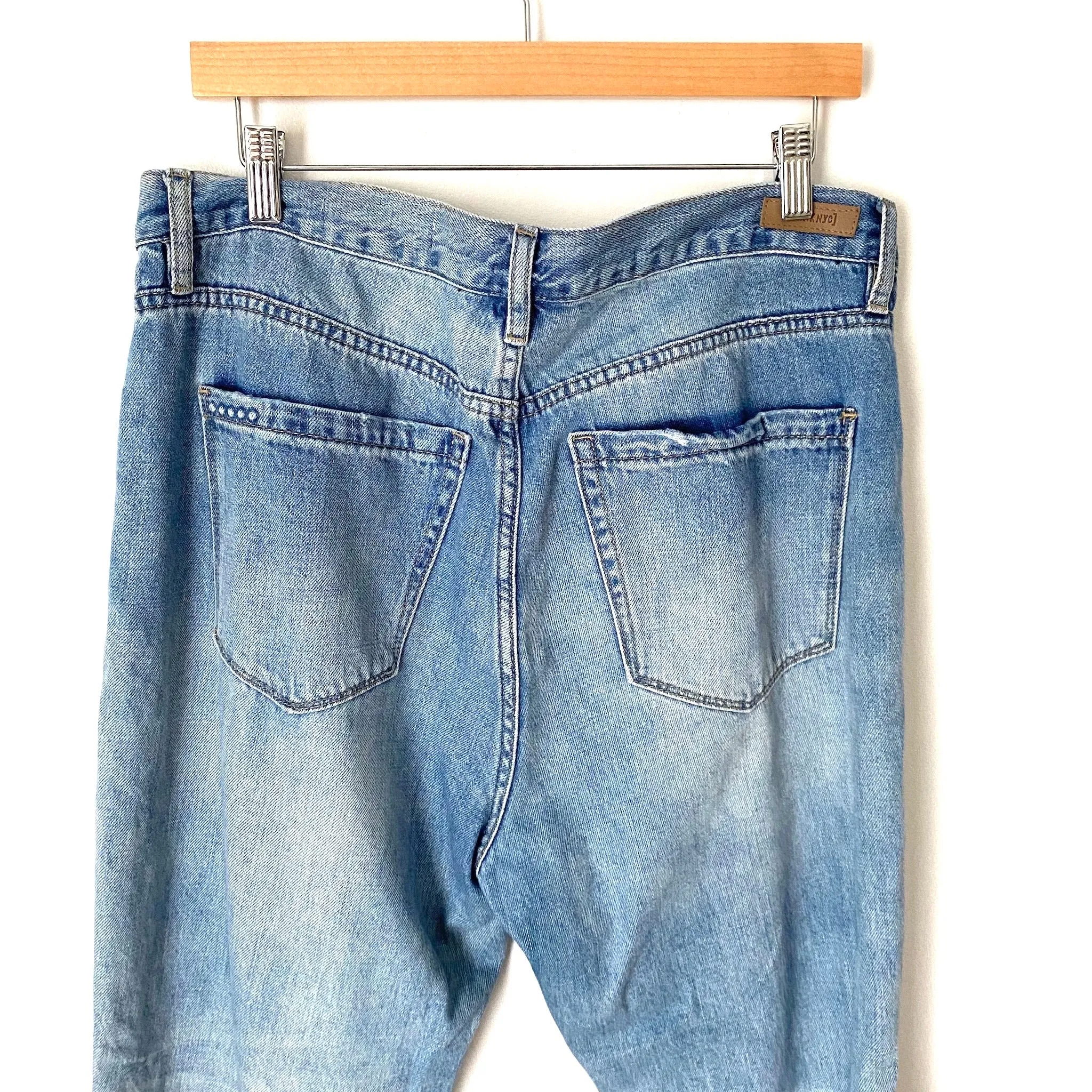 BLANKNYC High Rise Tapered Leg Distressed Jeans- Size 31 (Inseam 26.5")