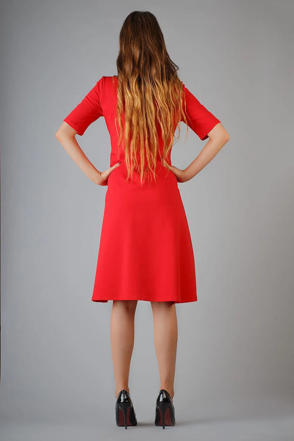 Chic Flared Daydress with Boat Neck and French Cut Details - Tessita Style 37916
