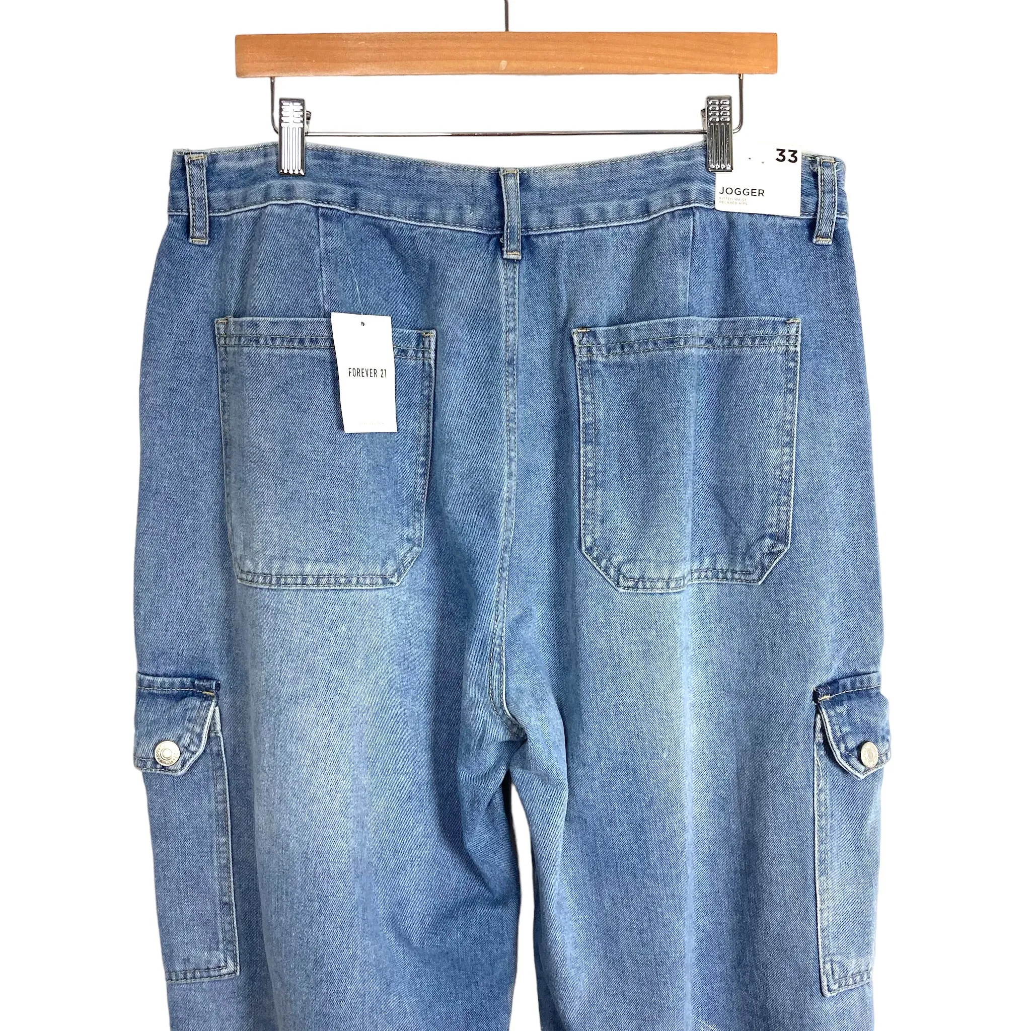 Forever 21 Medium Wash Distressed Cargo Jogger Jeans NWT-Size 33 (Inseam 28.5”, sold out online)