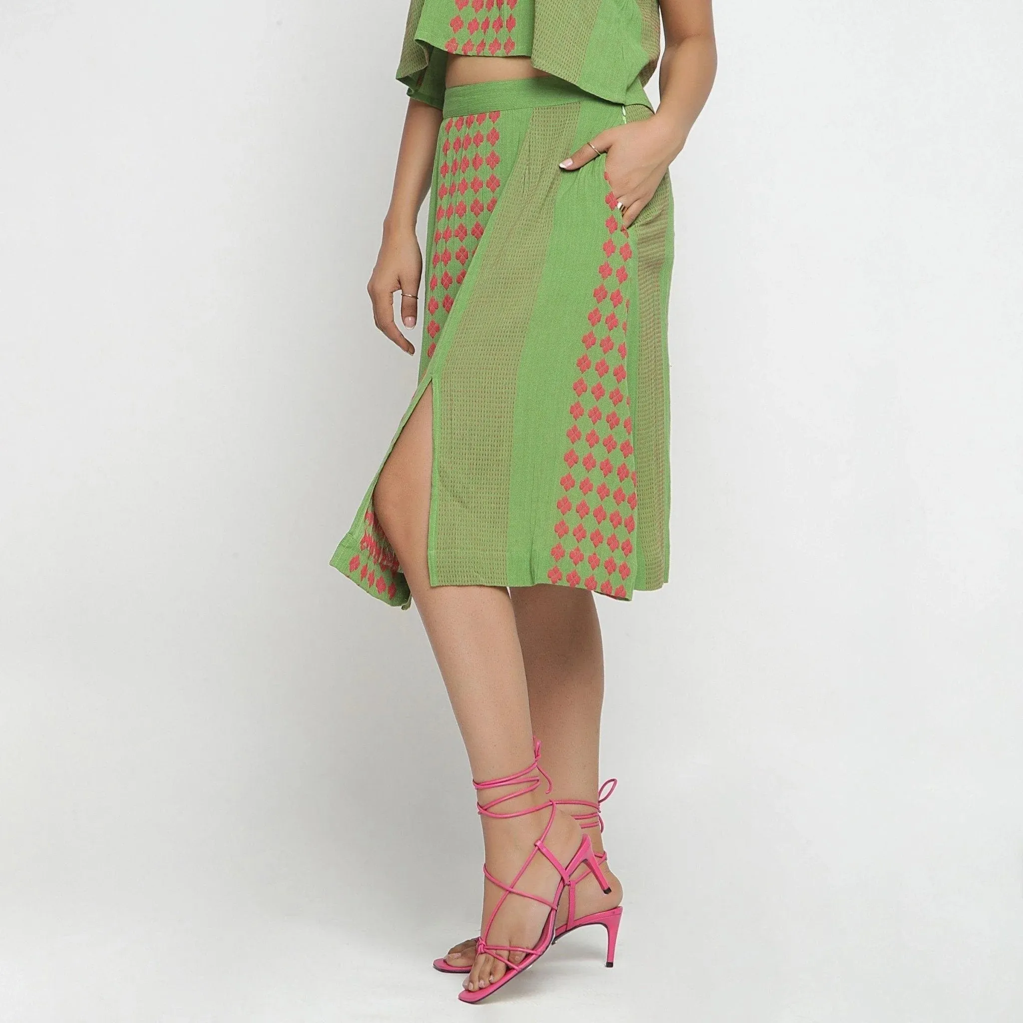 Green Crinkled Cotton Geometric Knee Length Skirt
