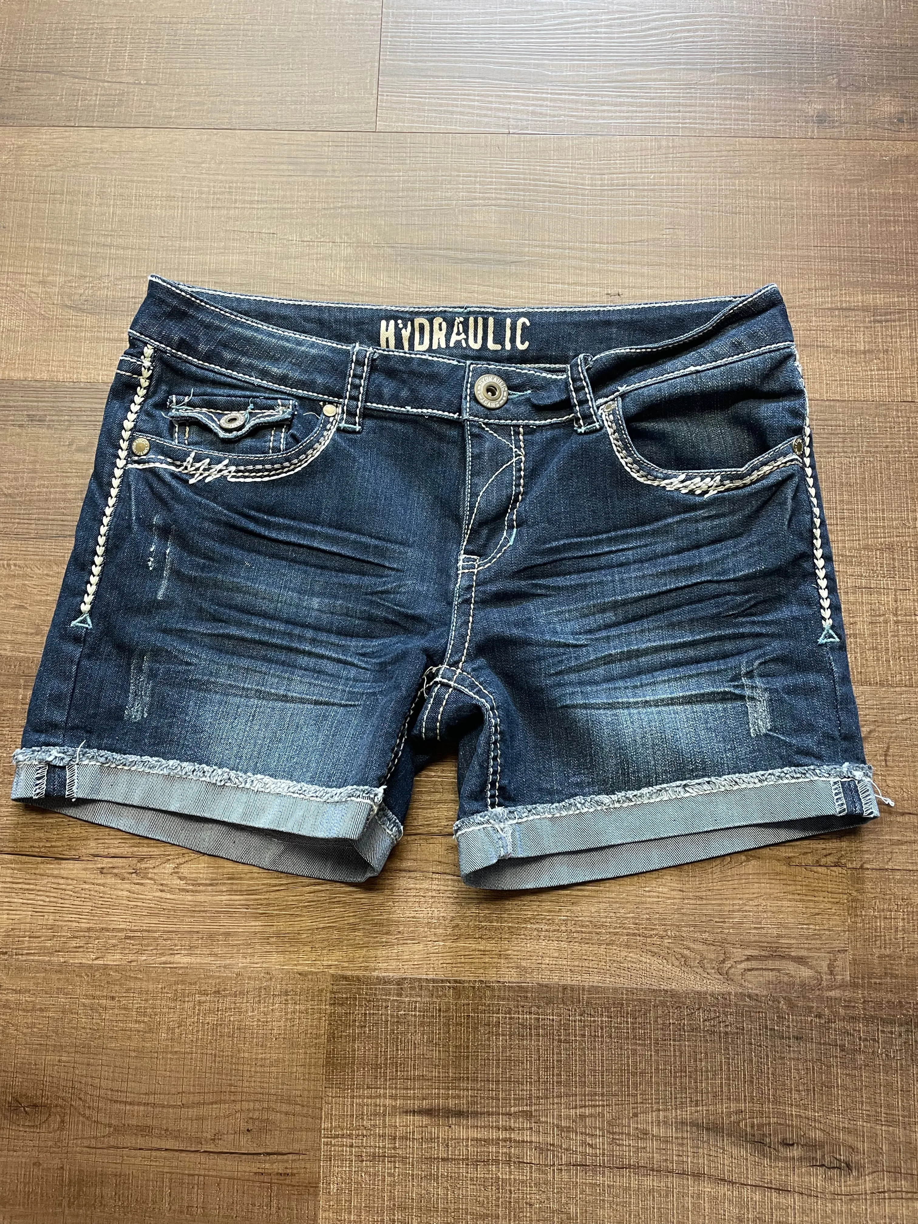 Hydraulic Women's Cuffed Jean Shorts (13/14)
