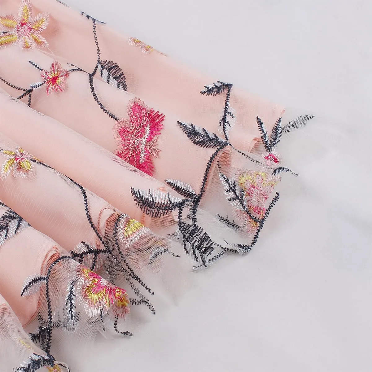 Mesh 3/4 Sleeve Floral Embroidery Dress for Women Flower Embroidered Tulle Prom Dress Illusion Cutout Back Homecoming Dresses