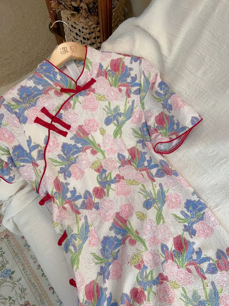 Nainai 奶奶 Grandma's Vintage Inspired Floral Short Sleeve Qipao