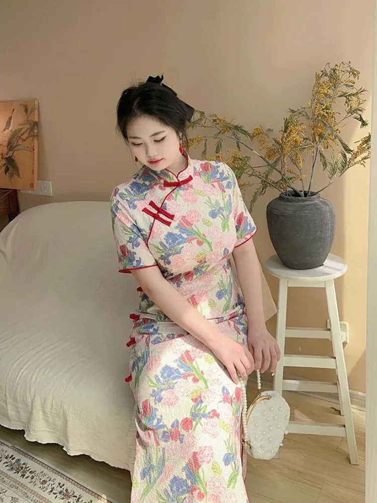 Nainai 奶奶 Grandma's Vintage Inspired Floral Short Sleeve Qipao