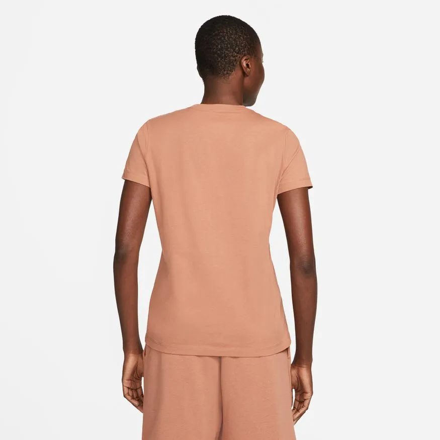 Nike Sportswear Essential T-Shirt