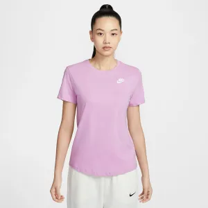 Nike Women's Sportswear Club Essentials T-Shirt