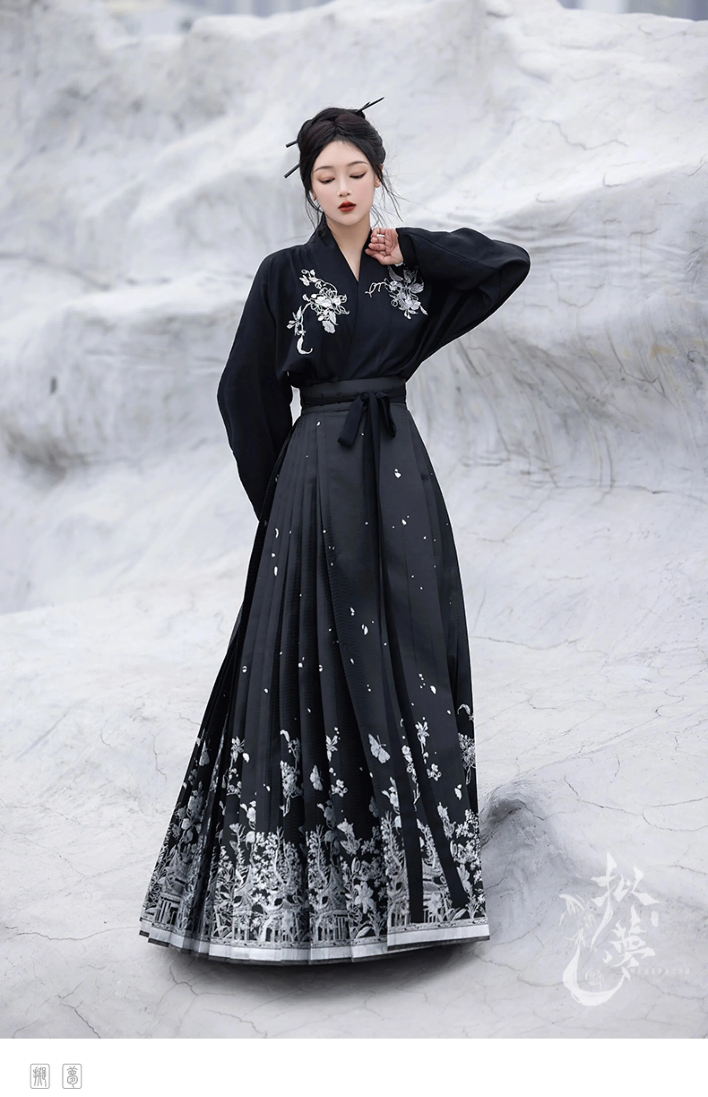 Original imitation luodian horse face skirt, new Chinese style, daily work, improved short-sleeved Hanfu summer