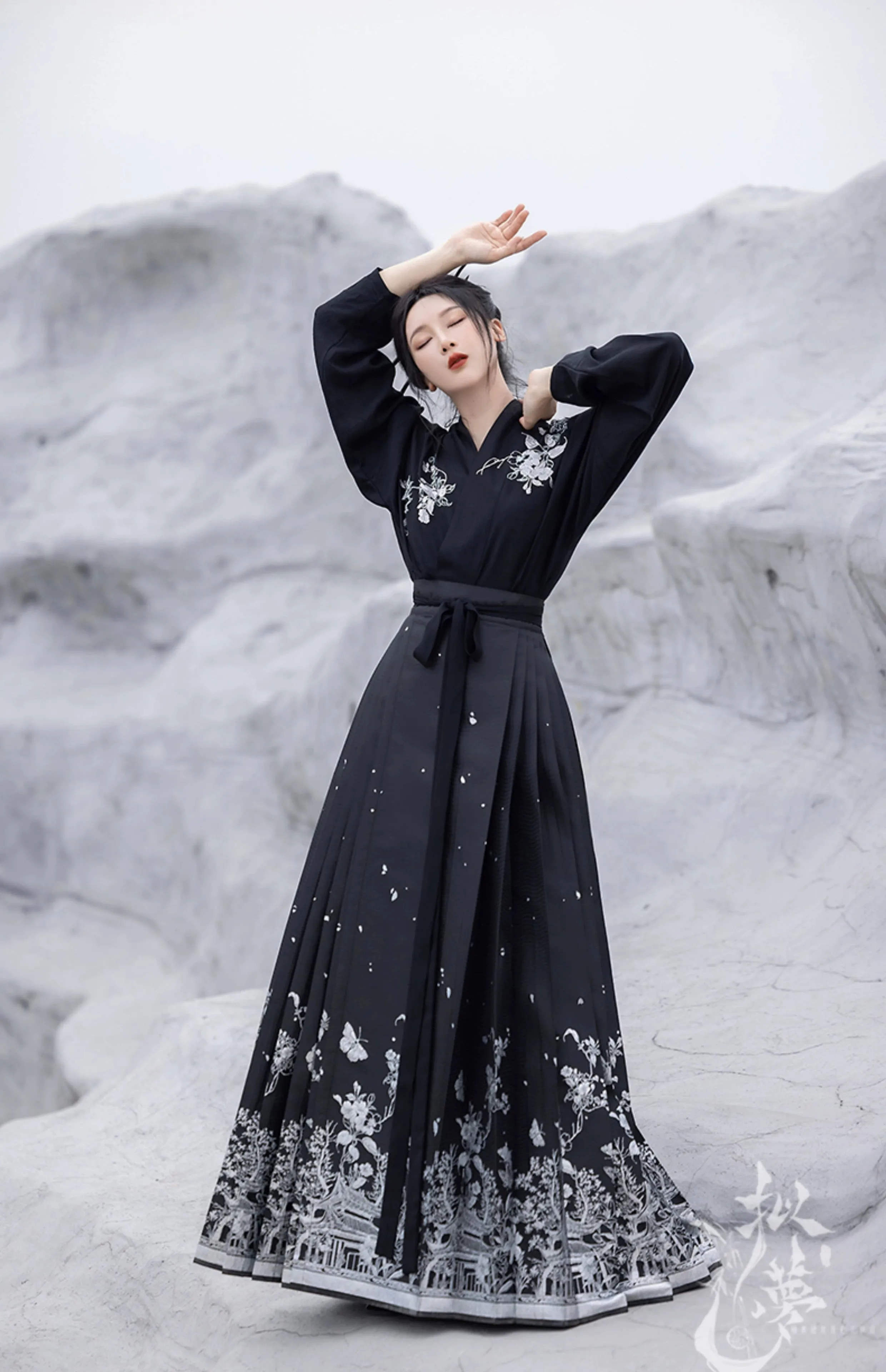 Original imitation luodian horse face skirt, new Chinese style, daily work, improved short-sleeved Hanfu summer