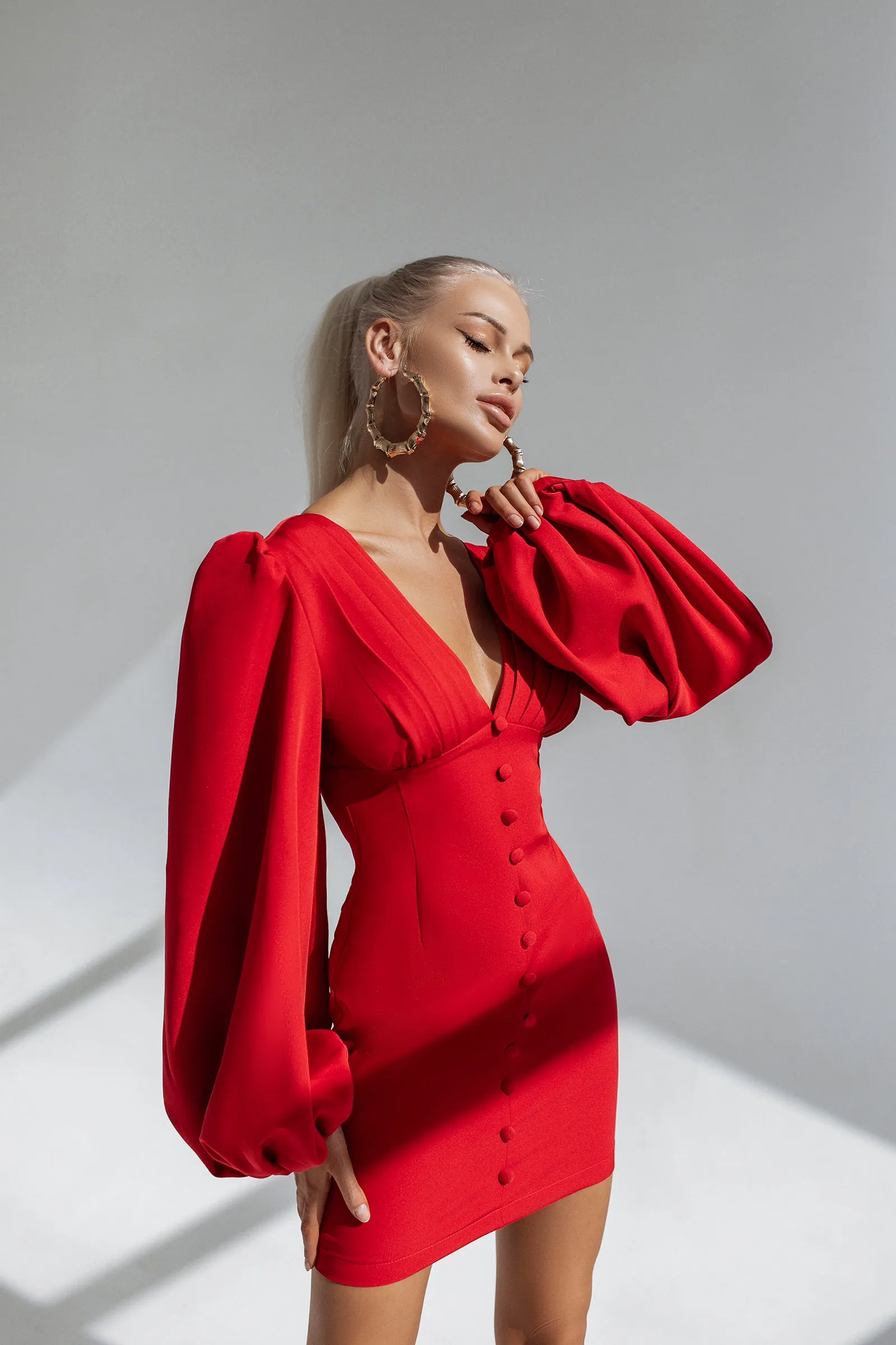 Red Backless Puff Sleeve Mini Dress