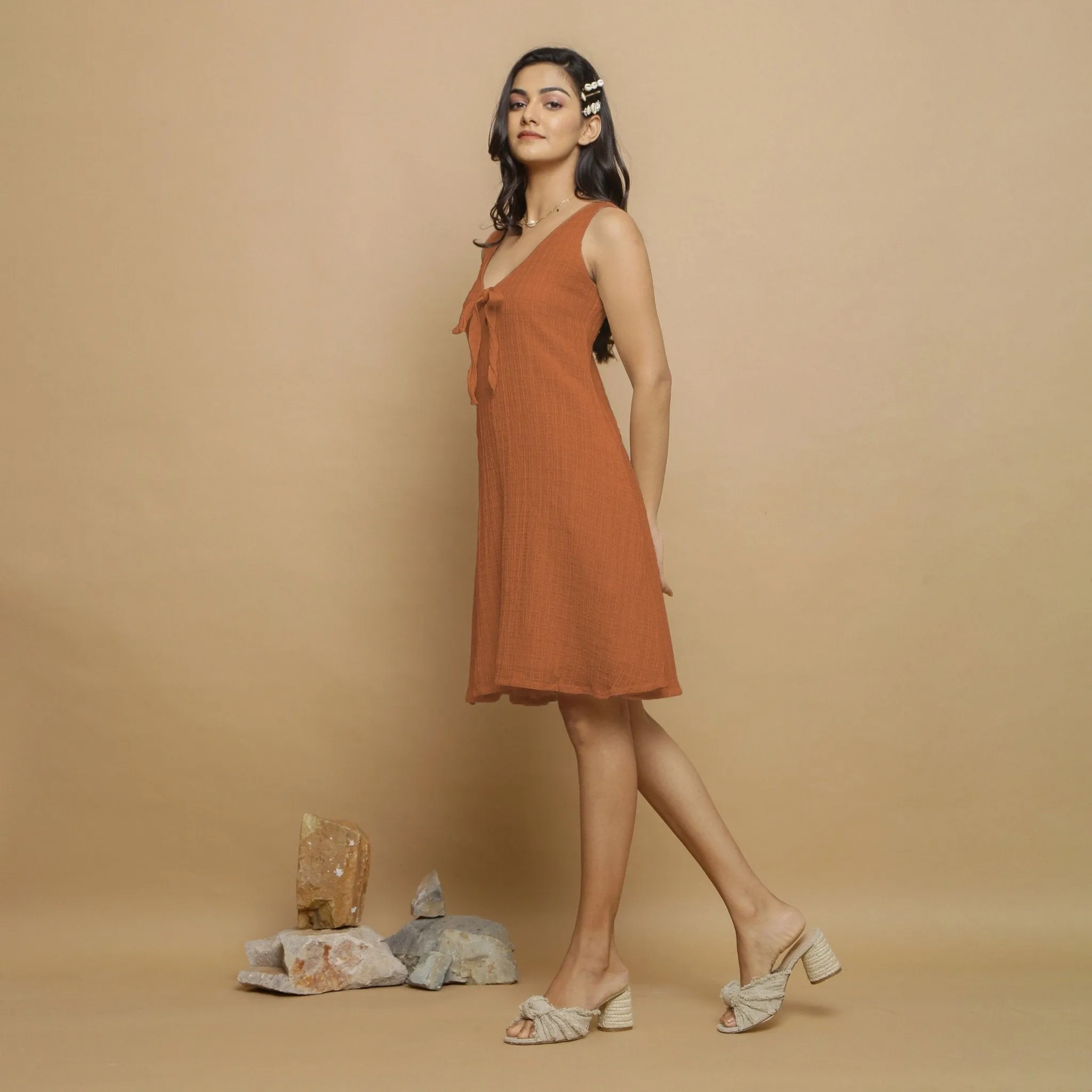 Rust Crinkled Cotton Flax Deep Neck Sleeveless Short Dress