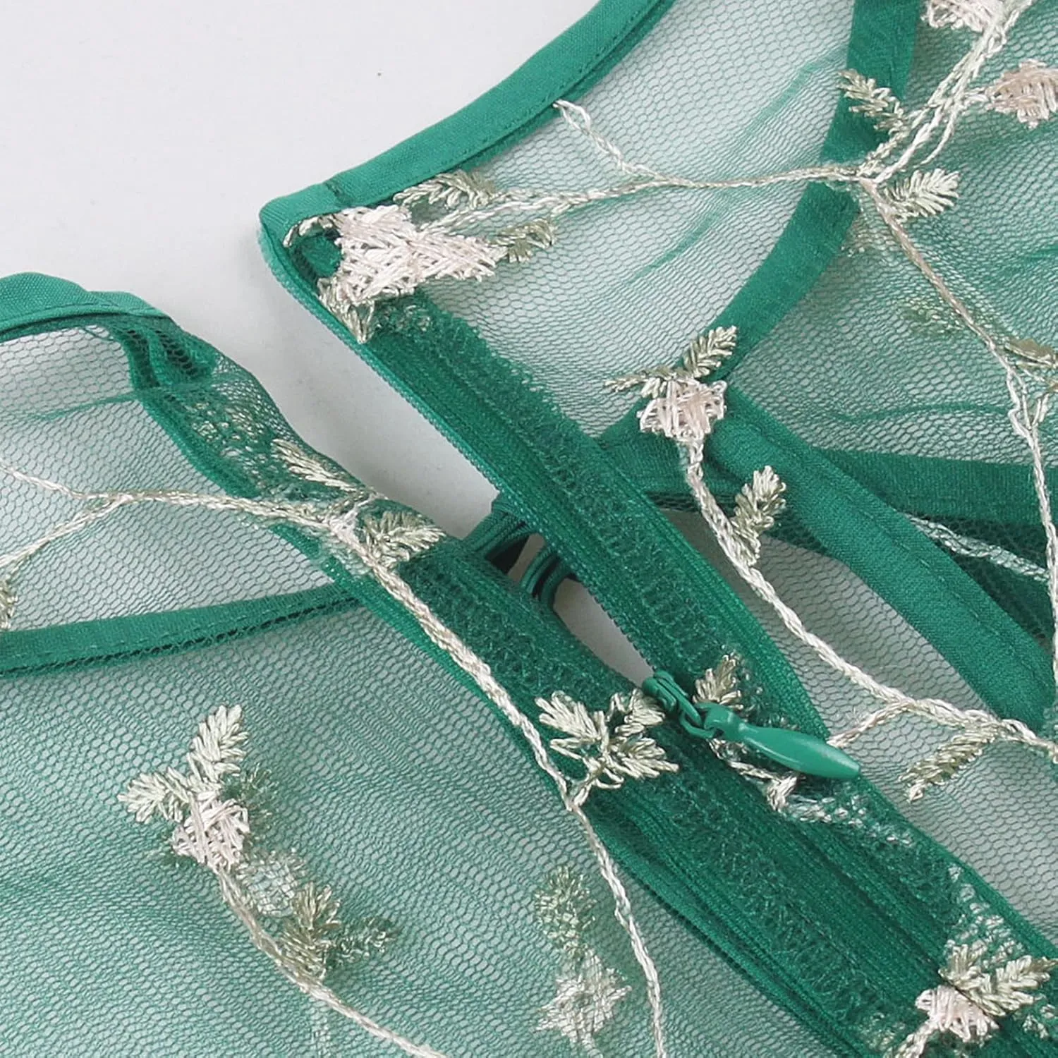 Sleeveless Floral Embroidery Dress for Women Flower Embroidery Tulle Prom Dress Mesh Illusion Keyhole Wedding Party Tea Dress
