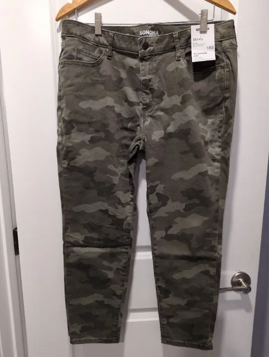 Sonoma Camo Jeans Women's 16