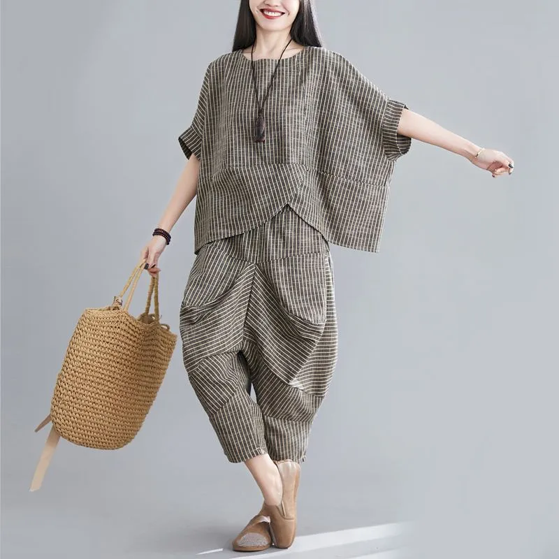 Summer New Women's Suits RETRO Art Stripe Short Sleeve T-shirt Loose Top Women's Knickerbockers Casual Pants Two Piece Sets