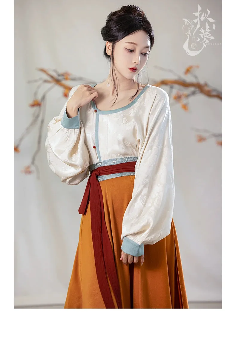 the Tang style is breathable, the silk neck, the round neck shirt, the ten broken skirts, the summer
