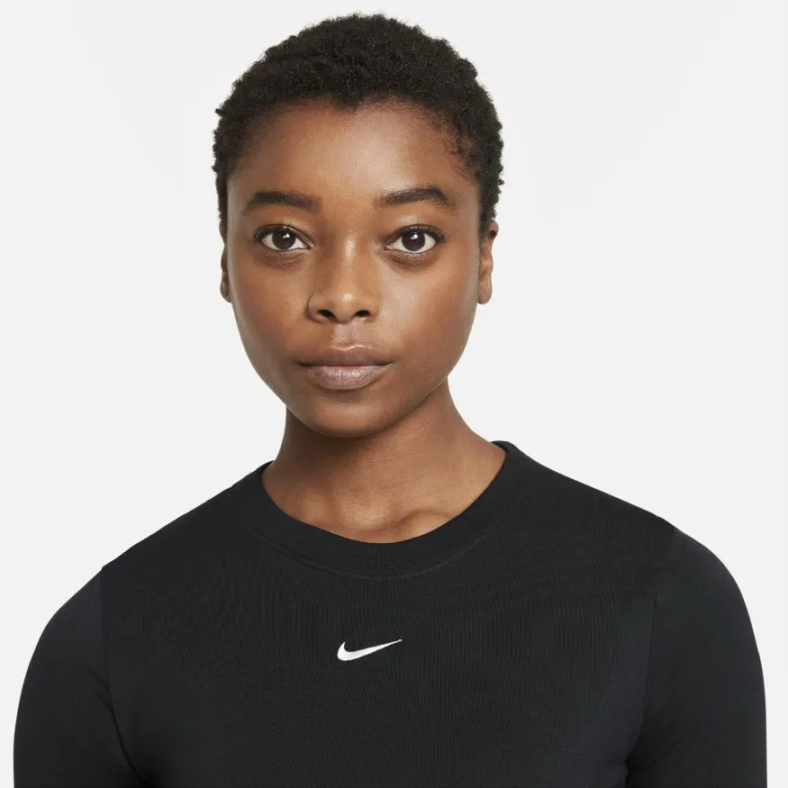 WMNS Nike Sportswear Essentials Crop Top