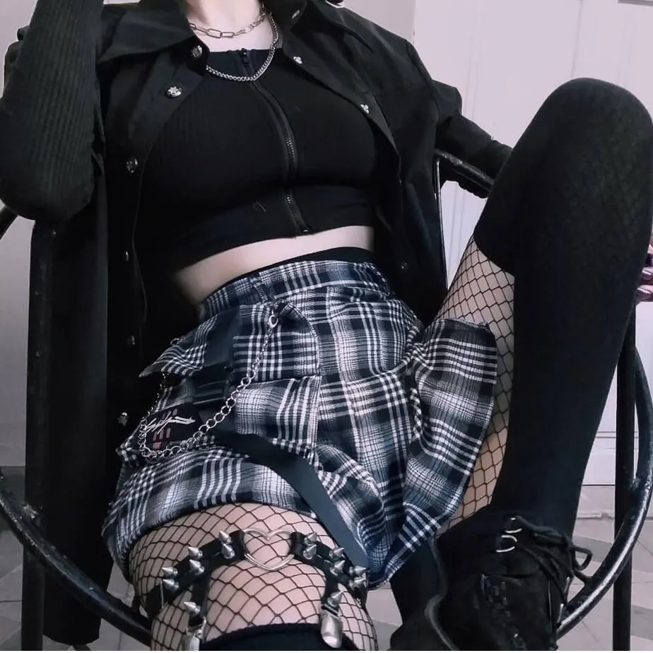 Women's Gothic Chain Plaid Pleated Skirts With Pocket